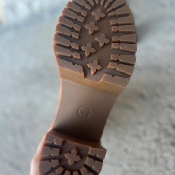 Michael kors cyrus boots new no box - Picture 3 of 6